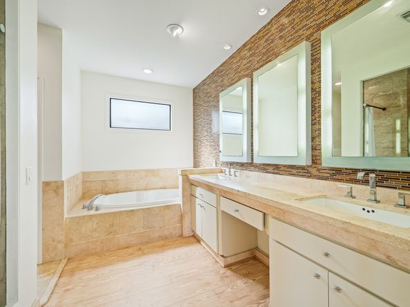 235 Malone Street, Houston TX 77007