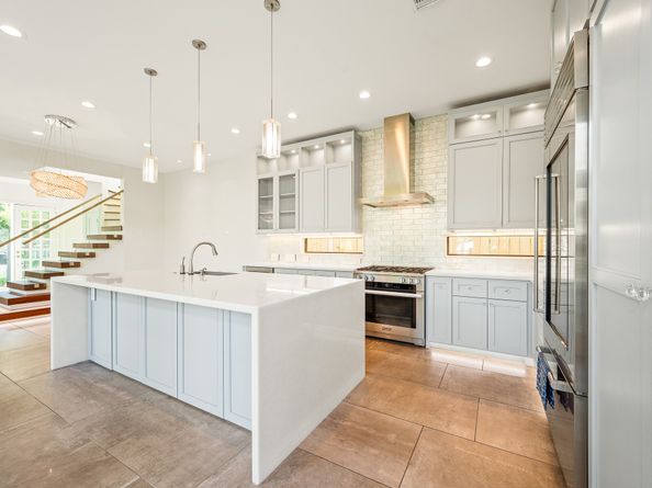 235 Malone Street, Houston TX 77007