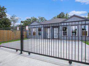 3652 Seabrook Street A and B, Houston TX 77021