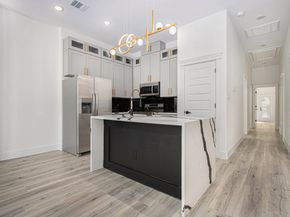 3652 Seabrook Street A and B, Houston TX 77021