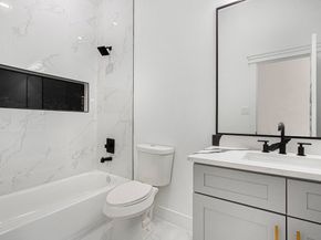 3652 Seabrook Street A and B, Houston TX 77021