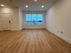 11918 Outer Bark Drive 15, Tomball TX 77375