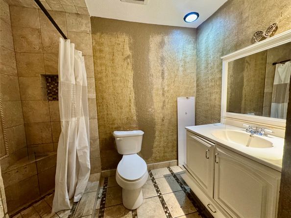 4416 Stanford Court, Houston TX 77041