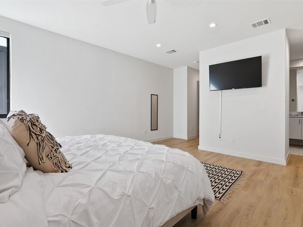 4305 Roseland Avenue, Dallas TX 75204