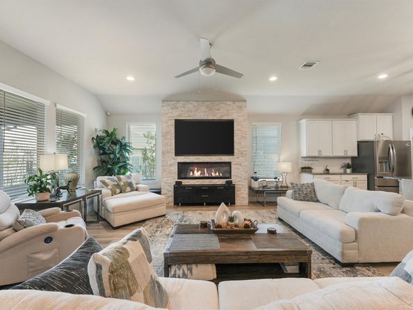 31211 Raleigh Creek Drive, Tomball TX 77375