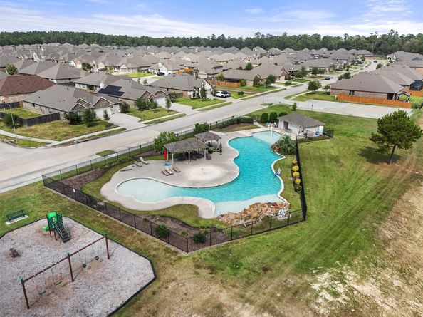 31211 Raleigh Creek Drive, Tomball TX 77375