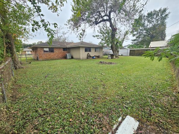 1623 Debeney Drive, Houston TX 77039