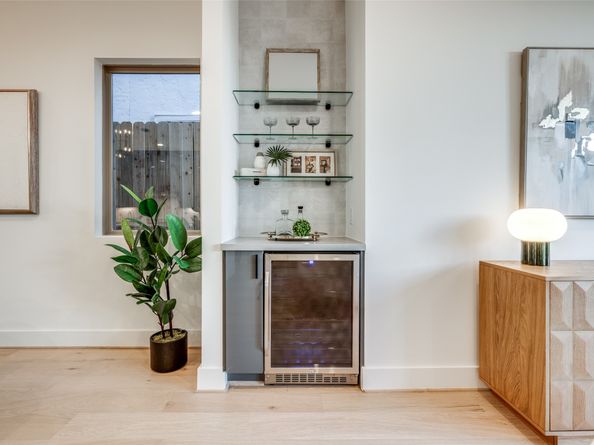 2412 ELMEN Street, Houston TX 77019