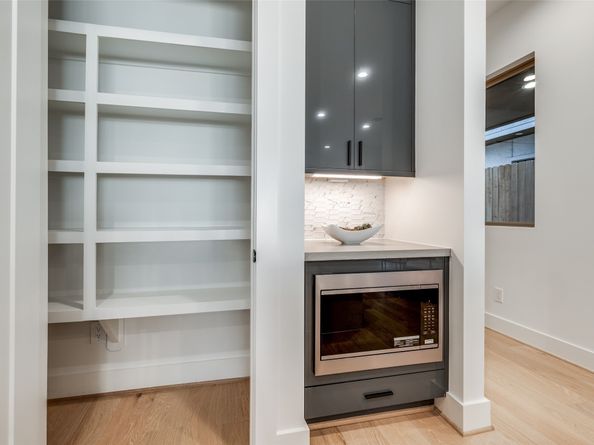 2412 ELMEN Street, Houston TX 77019