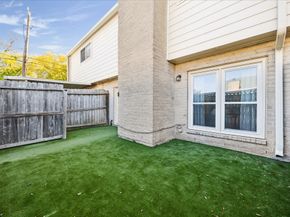 10227 Longmont Drive 34/2, Houston TX 77042