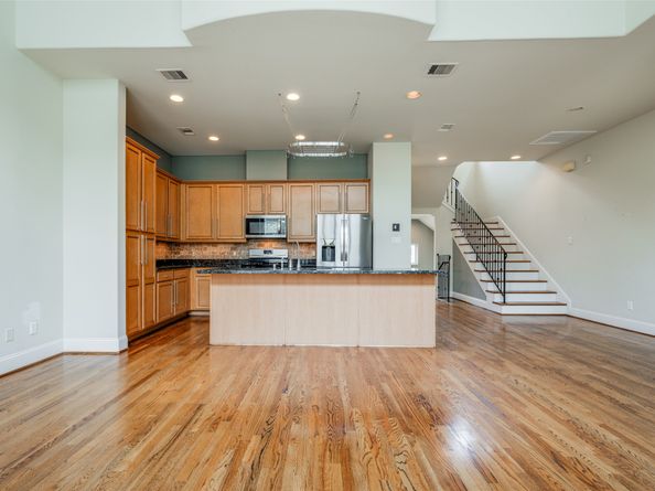 2915 Pease Street, Houston TX 77003