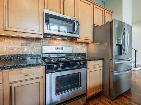 2915 Pease Street, Houston TX 77003