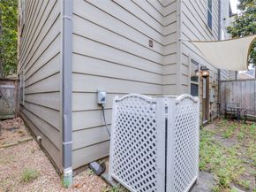 2915 Pease Street, Houston TX 77003