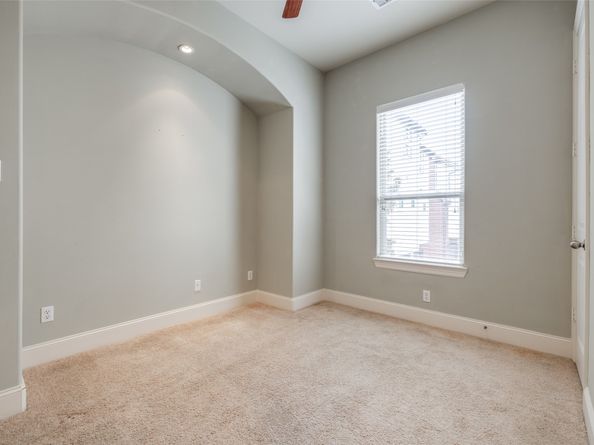 2915 Pease Street, Houston TX 77003