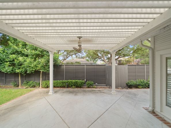 1033 Highland Street, Houston TX 77009