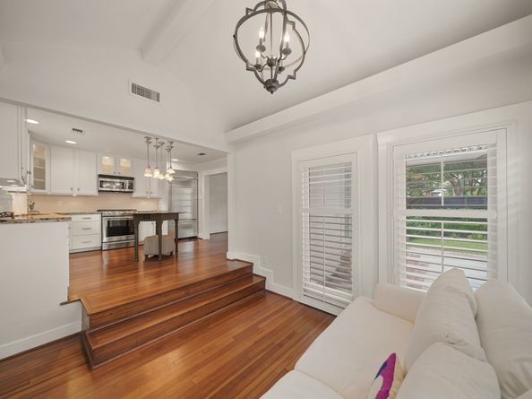 1033 Highland Street, Houston TX 77009