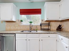 8002 Makaha Circle, Houston TX 77095