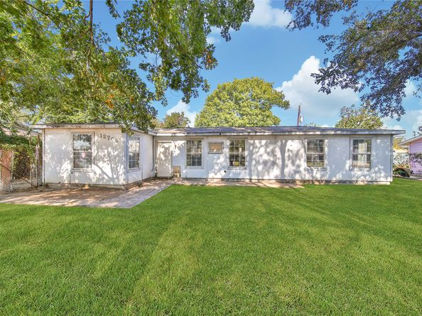 12709 Powell Lane, Houston TX 77015