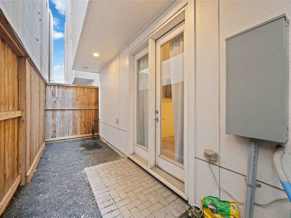 1211 Hickory Street D, Houston TX 77007