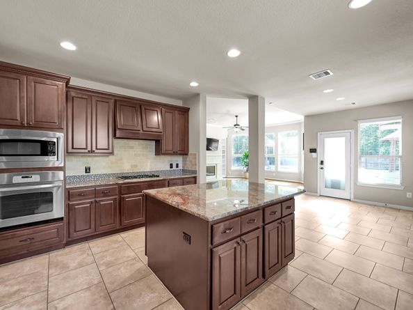 2458 S Bramlet Drive, Conroe TX 77304