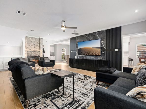 5338 Holly View Drive, Houston TX 77091