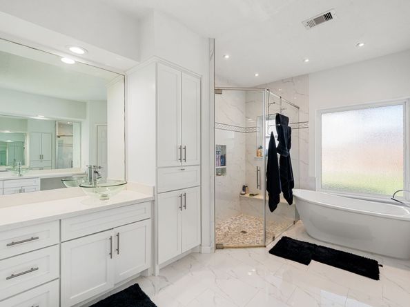 5338 Holly View Drive, Houston TX 77091