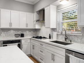 5338 Holly View Drive, Houston TX 77091