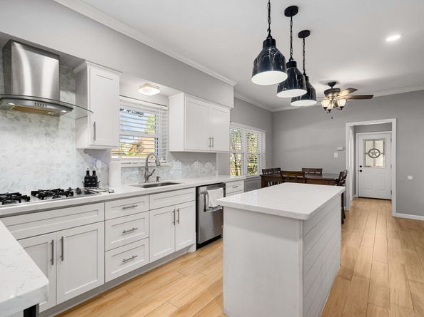 5338 Holly View Drive, Houston TX 77091