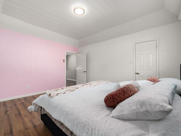 5338 Holly View Drive, Houston TX 77091