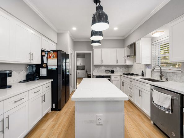 5338 Holly View Drive, Houston TX 77091