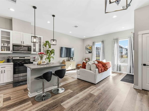 405 Stoneworks Garden Lane Lane, Houston TX 77076