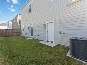 405 Stoneworks Garden Lane Lane, Houston TX 77076