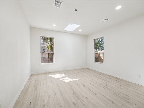 437 N Everton Street, Houston TX 77003