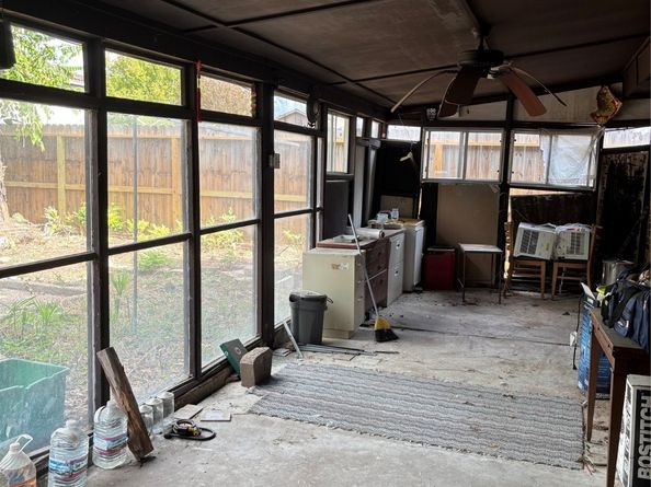 13042 Richmond Avenue, Houston TX 77082