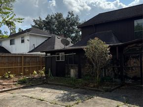 13042 Richmond Avenue, Houston TX 77082