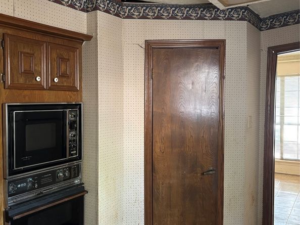 13042 Richmond Avenue, Houston TX 77082