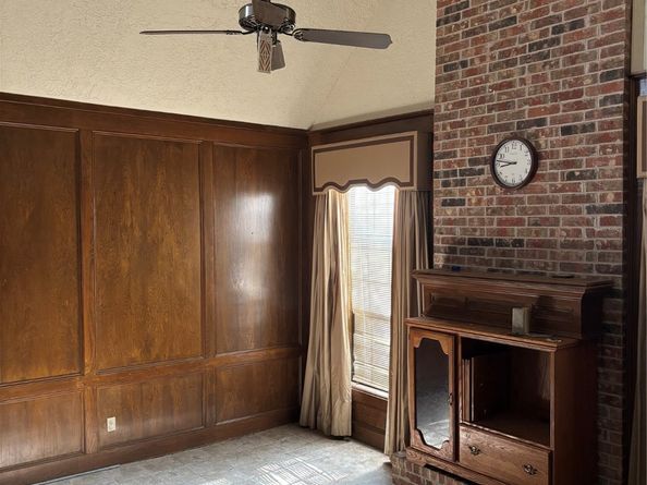 13042 Richmond Avenue, Houston TX 77082