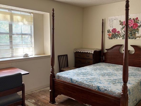 13042 Richmond Avenue, Houston TX 77082