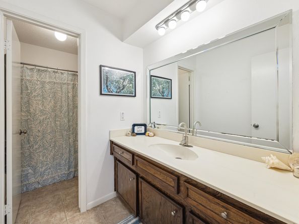 1818 Berryfield Drive, Houston TX 77077