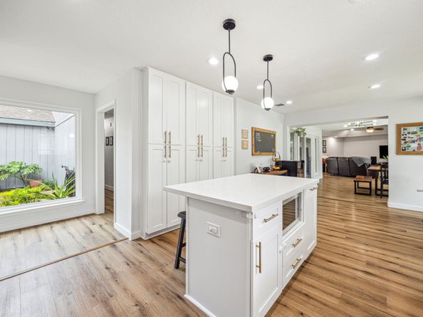 1818 Berryfield Drive, Houston TX 77077