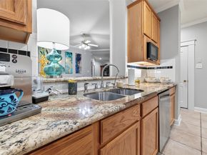 8835 Aberdeen Park Dr, Houston TX 77095