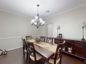 118 W Hobbit Glen Drive, The Woodlands TX 77384