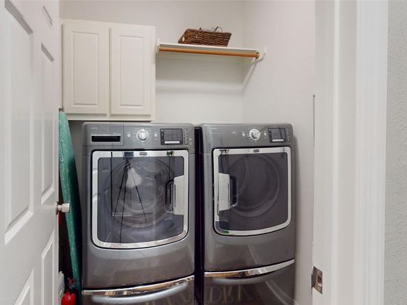 118 W Hobbit Glen Drive, The Woodlands TX 77384