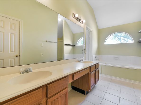 114 Skycrest Drive, Sugar Land TX 77479