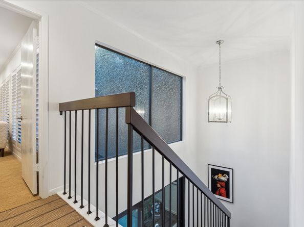 10 S Briar Hollow Lane 55, Houston TX 77027