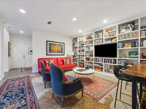 10 S Briar Hollow Lane 55, Houston TX 77027