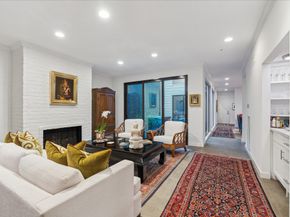 10 S Briar Hollow Lane 55, Houston TX 77027