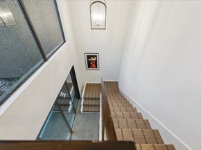 10 S Briar Hollow Lane 55, Houston TX 77027