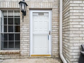 3800 Tanglewilde Street 109, Houston TX 77063