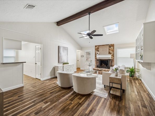 6215 Rena Street, Houston TX 77092